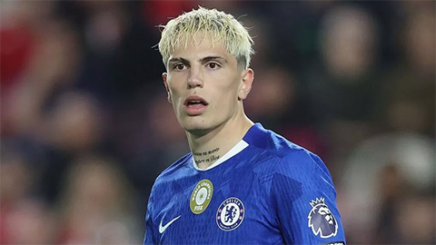  Bầu không khí thù địch đang chờ sẵn Garnacho tại Old Trafford