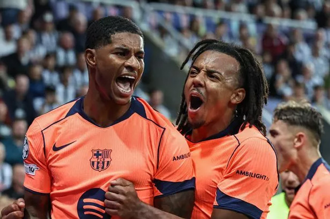 Rashford tỏa sáng ở Champions League trong màu áo Barca