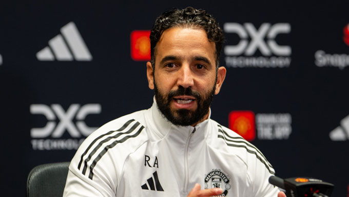 Amorim nói đùa rằng Sir Ratcliffe đang muốn gia hạn với ông