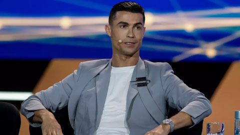  Cristiano Ronaldo bị 'xúc phạm' tại lễ trao Quả Bóng Vàng sau khi từ chối tham dự