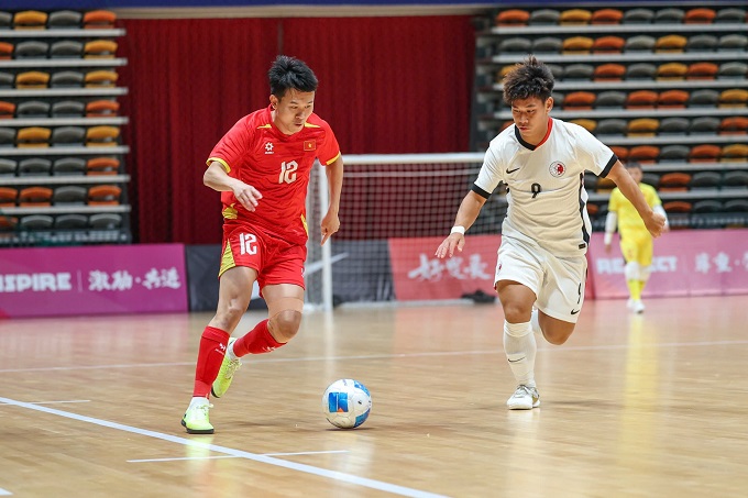 Minh Quang lập cú hat-trick bàn thắng