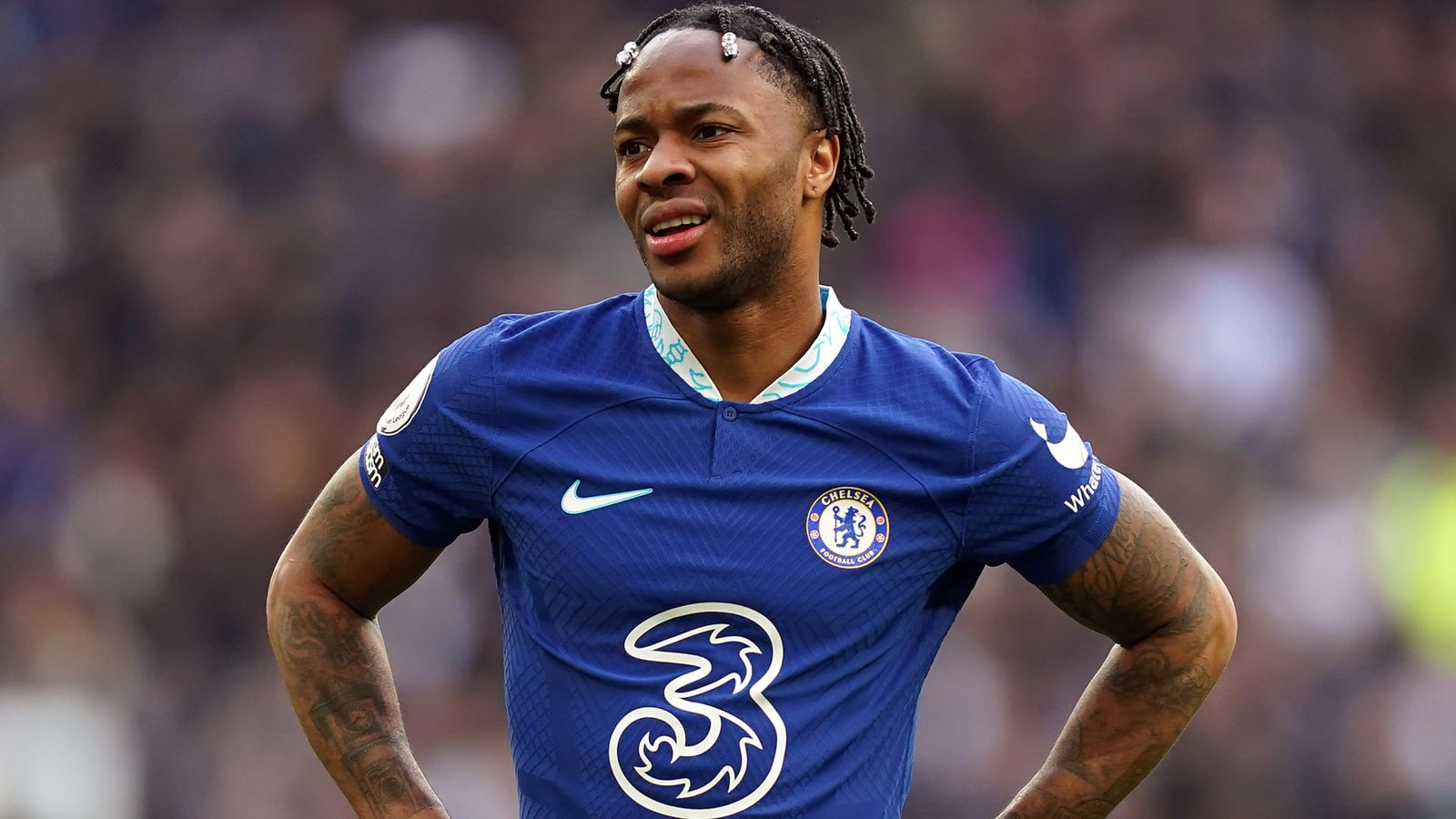 Sterling đã có 82 lần khoác áo ĐT Anh, đóng góp 20 bàn thắng, đã đoạt 4 chức vô địch Premier League, 5 Cúp Liên đoàn, 1 Cúp FA