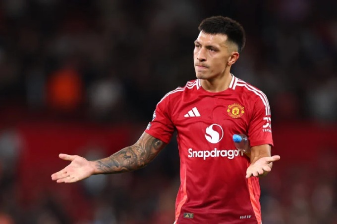 Martinez sẽ gia cố hàng thủ MU