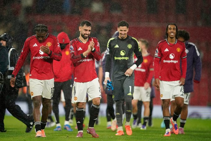 Chúng tôi vừa thắng nhà vô địch thế giới đấy, thưa các bạn!