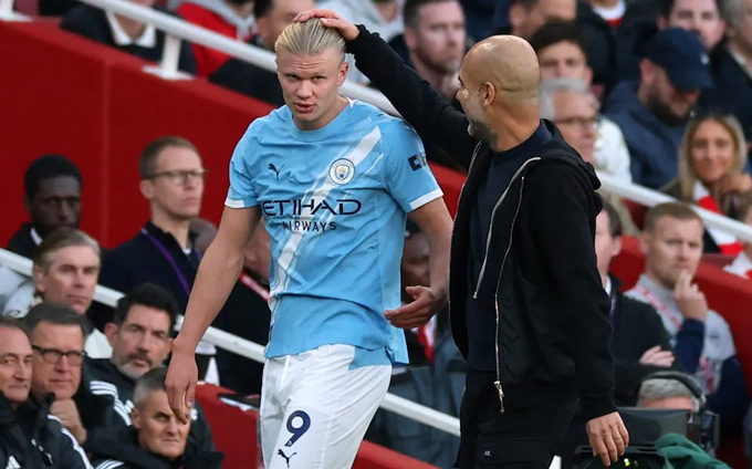 Pep đã rút Haaland khỏi sân