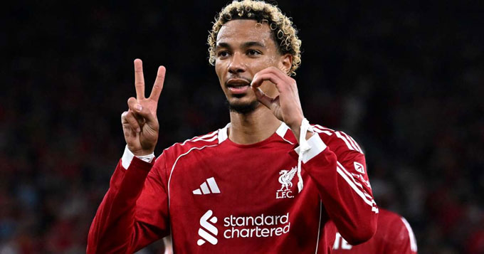 Ekitike không cảm thấy áp lực vì phí chuyển nhượng khủng