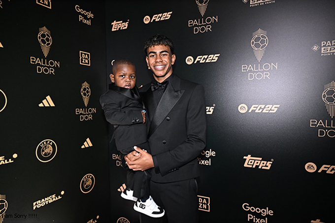 Yamal và 20 người thân sẽ tham dự gala Quả bóng vàng 2025