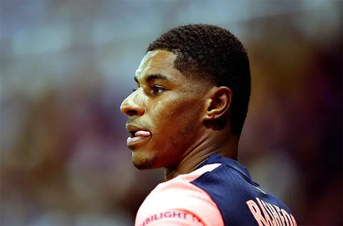 Marcus Rashford phải nhớ mình đang khoác áo Barca chứ không phải MU