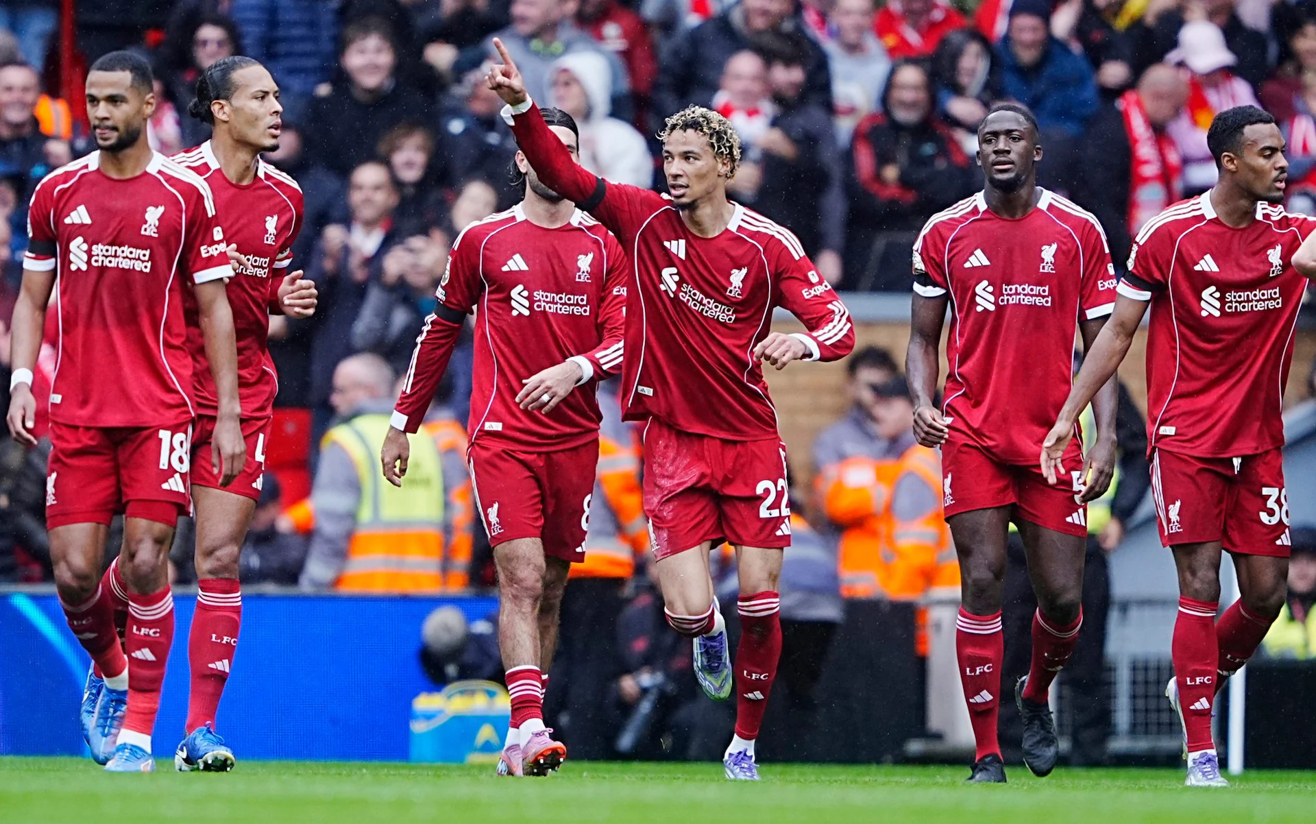 Liverpool lên đội hình gặp Everton mà không có bất kỳ cầu thủ Anh nào