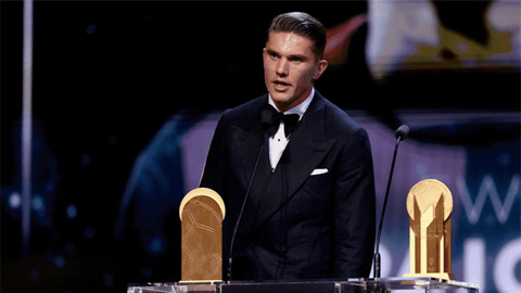  Fan bất bình khi Gyokeres giành danh hiệu Gerd Muller?