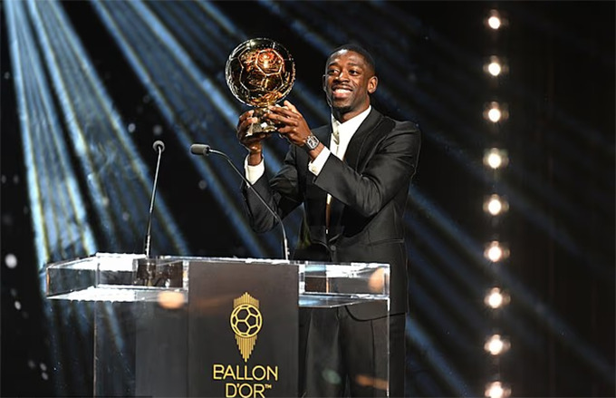 Dembele lên sân khấu nhận Ballon d'Or