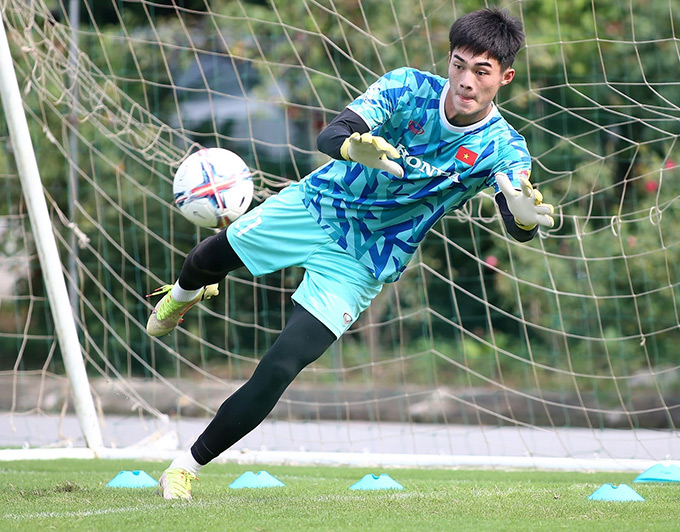 Trung Kiên sáng cửa lên ĐT Việt Nam