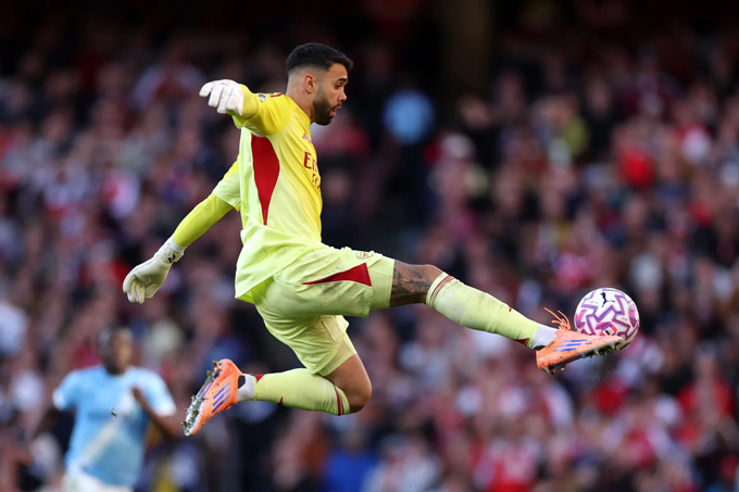 Arteta khẳng định Raya là thủ môn tấn công hay nhất Premier League