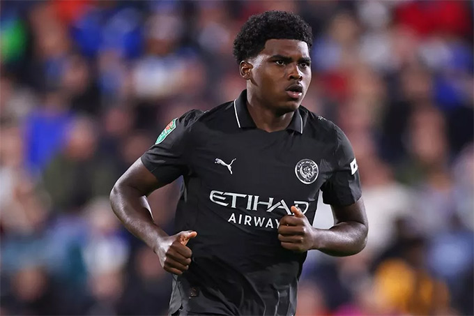 Jaden Hesykey, 19 tuổi, ra mắt sân chơi cúp Liên đoàn Anh