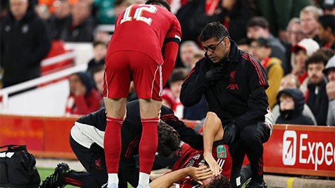  Liverpool khó tìm người thay Leoni vì quy định ở Premier League