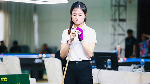  Hot girl bi-a Liên Quỳnh thắng sao hạng 7 thế giới theo kiểu 'khó đỡ'