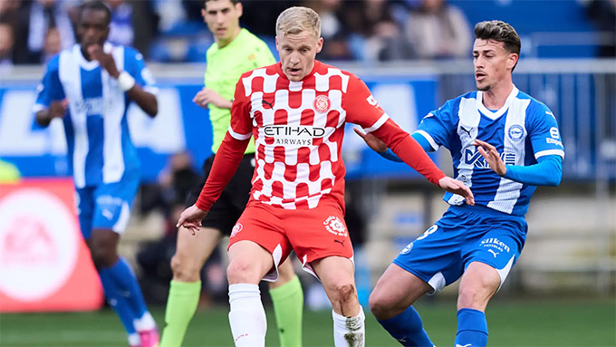 Van de Beek sẽ nghỉ thi đấu hết mùa giải 2025/26