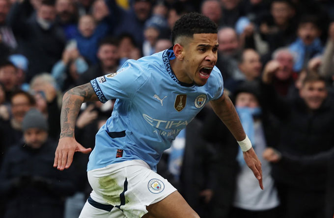 Man City 'trói chân' Savinho tới 2031