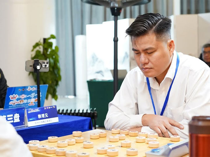 Lại Lý Huynh giành chiến thắng gây chấn động