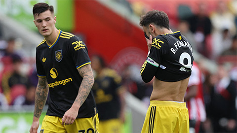  Bruno Fernandes hỏng 11 mét vì chiêu độc của HLV phía Brentford