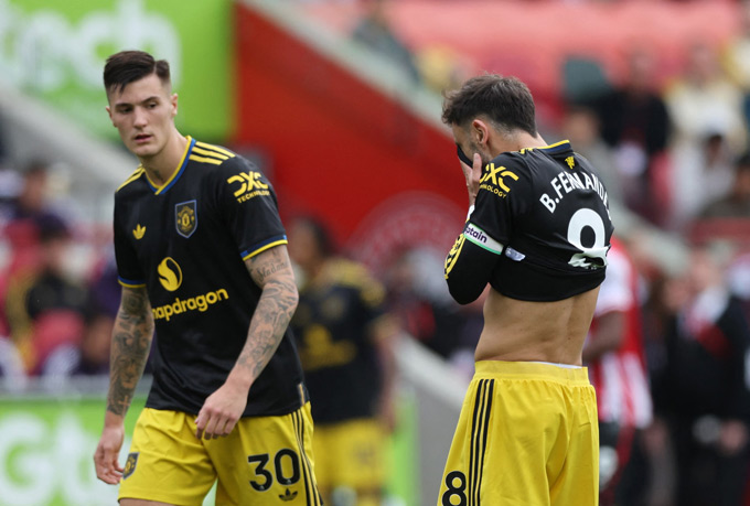 Fernandes đã hoàn toàn gục ngã trước chiêu tâm lý chiến của HLV Keith Andrews