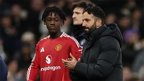  Lời hứa 'mẹ mìn' của Amorim với Mainoo