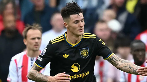  Benjamin Sesko ghi bàn đầu tiên cho MU