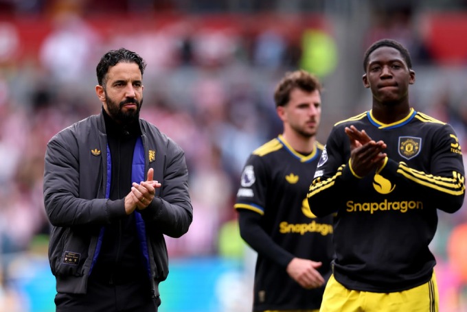 MU của Amorim "đóng đinh" với hệ thống 3 hậu vệ