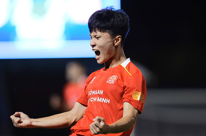 Nguyễn Thái Quốc Cường đang thể hiện phong độ rất ấn tượng trong màu áo CA TP.HCM - Ảnh: Đức Cường