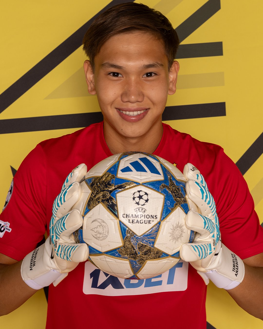 Sherhan Kalmurza đã cản phá thành công một quả phạt đền trong trận đấu tại Lisbon.