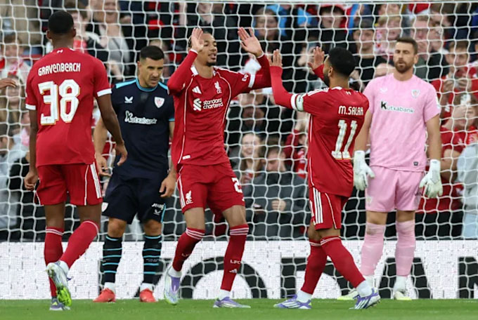 Ekitike liên tục ghi bàn và cho thấy sự ăn ý với các đồng đội mới