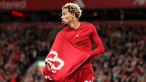  Hugo Ekitike tiết lộ lý do từ chối gia nhập MU