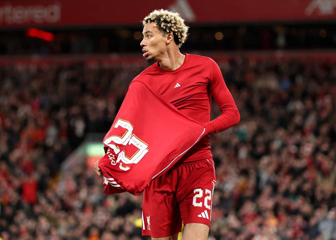 Ekitike trả lời họp báo trước trận gặp Galatasaray