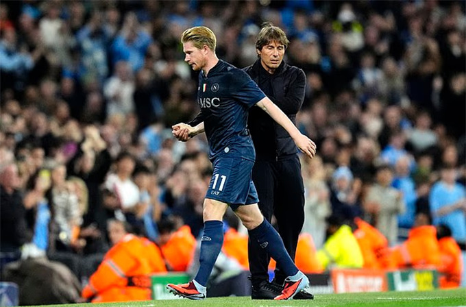 Anh bị thay ra sớm ở trận tái ngộ Man City tại Champions League