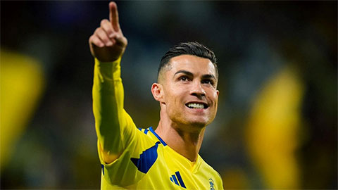  Ronaldo 'cứu mạng' anh trai bằng vụ cá cược mạo hiểm