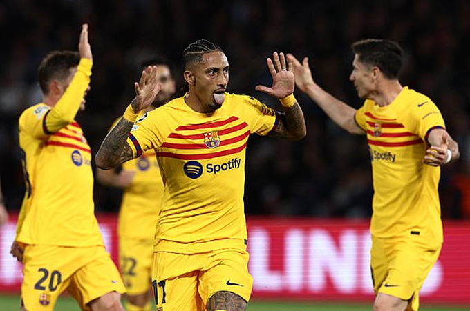 Phong độ sân nhà hủy diệt của Barca tại Champions League