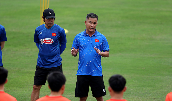 HLV Đinh Hồng Vinh tiếp tục nhận nhiệm vụ dẫn dắt U23 Việt Nam ở đợt tập trung tháng 10