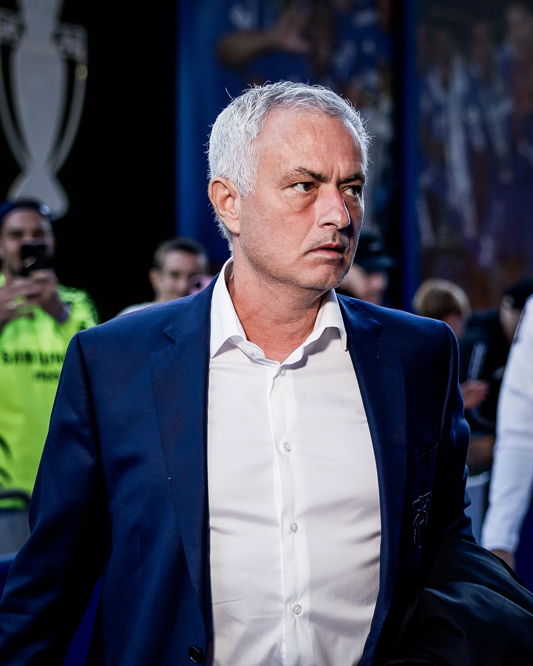 Mourinho không thể giúp Benfica có điểm trước Chelsea