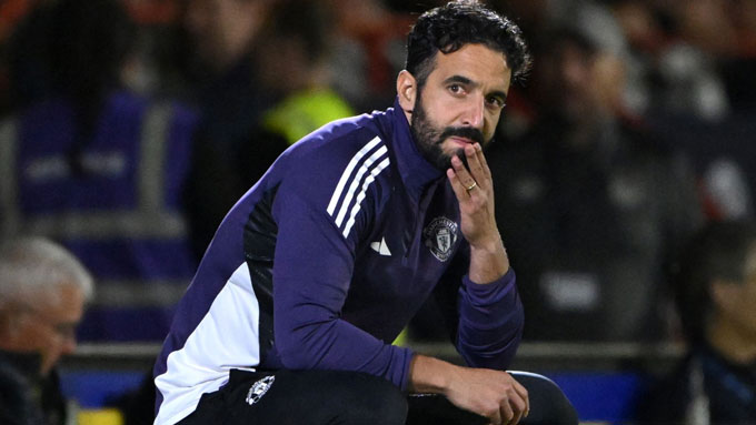 Ruben Amorim đang chịu áp lực