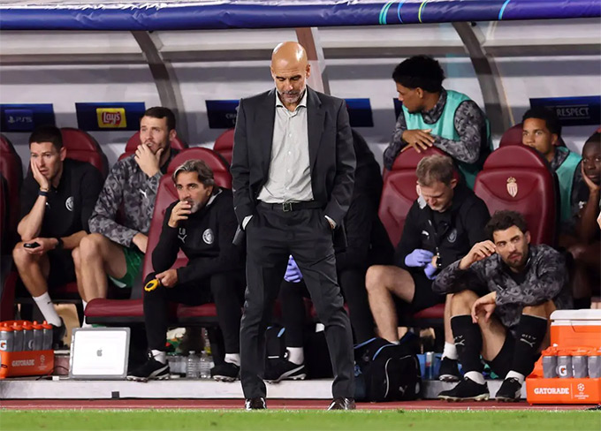Guardiola tức giận với quyết định thổi phạt 11m của trọng T