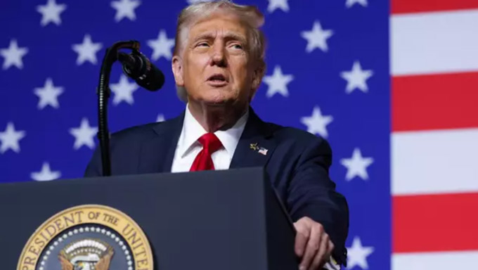 Tổng thống Donald Trump cho rằng một số thành phố đăng cai ở Mỹ là "không an toàn"