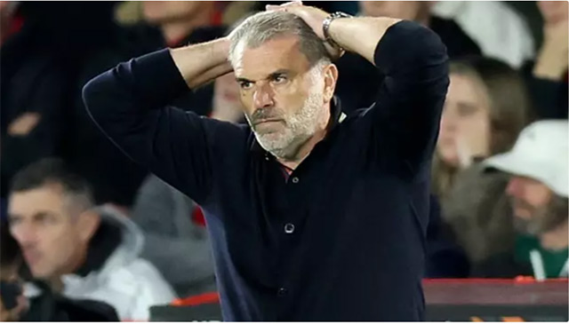 HLV Ange Postecoglou vẫn chưa giúp Nottingham Forest thắng được trận nào