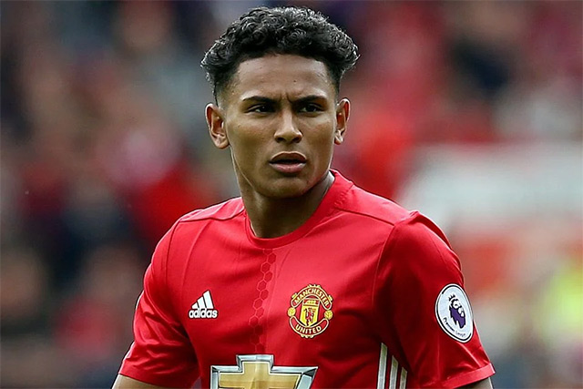 Mitchell từng có thời gian thi đấu cho MU