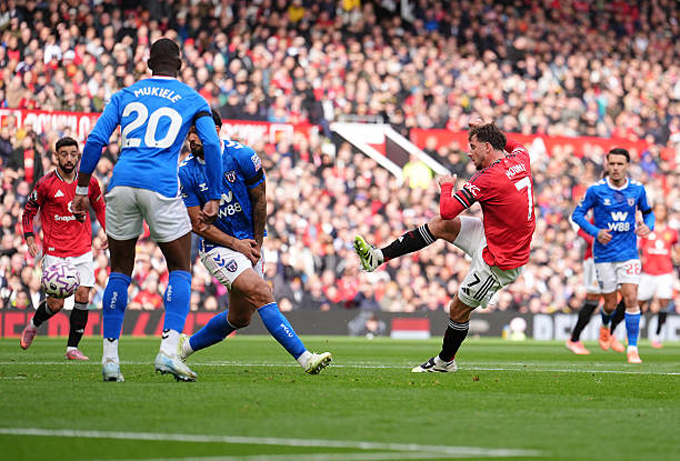 Mount mở tỷ số trận đấu MU vs Sunderland ở phút thứ 8