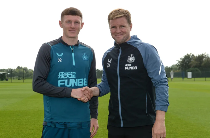 HLV Eddie Howe tiếc vì đã không giữ được Anderson ở lại MU