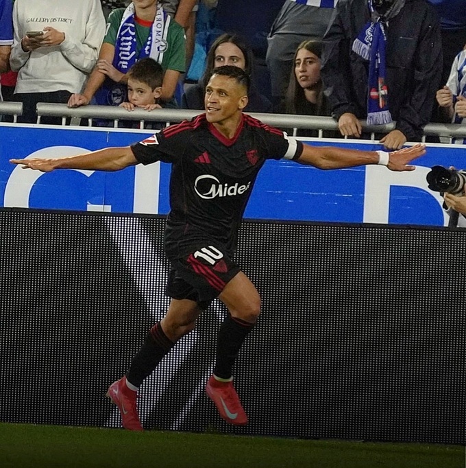 Ngôi sao người Chile đang tìm thấy "mùa xuân thứ 2" ở Sevilla.