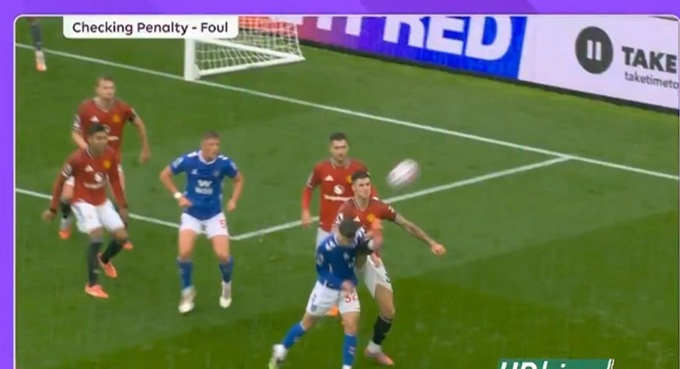 Trọng T xác định Sesko chưa phạm lỗi