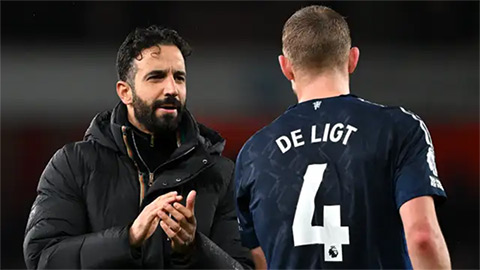  Lãnh đạo MU họp bàn với cầu thủ về tương lai của HLV Amorim