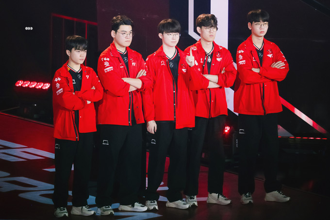 T1 sẽ phải nỗ lực vượt qua IG để giành quyền vào vòng Thụy Sĩ của CKTG 2025 LMHT