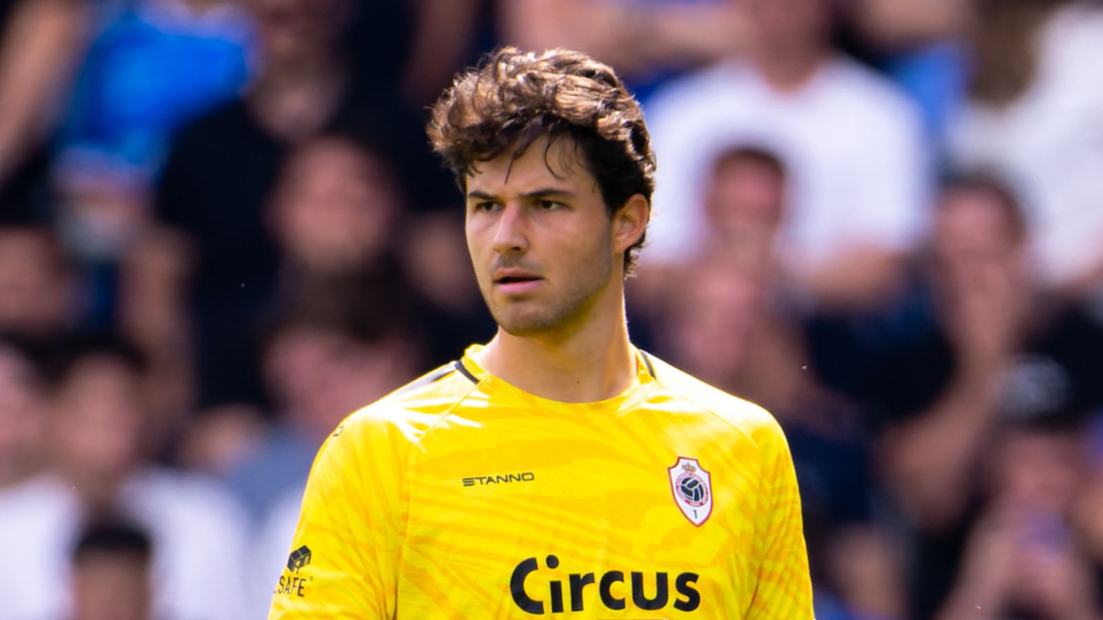 Lammens gây ấn tượng với HLV thủ môn của MU là Jorge Vital và BHL